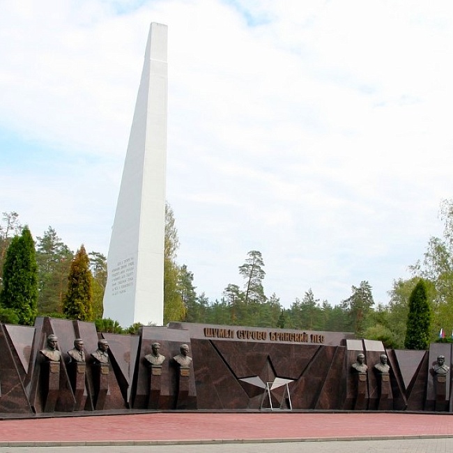 Памятники